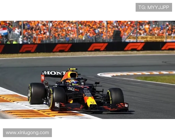 F1赛场风云再起车队策略博弈激烈争夺年度冠军最终走向引发关注 F1赛场风云再起车队策略博弈激烈争夺年度冠军最终走向引发关注