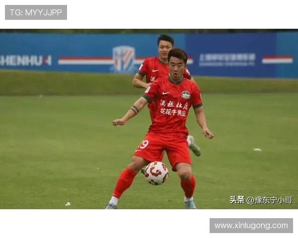 《全新赛季开启 各大球队引援引关注 球员表现成焦点》 《全新赛季开启 各大球队引援引关注 球员表现成焦点》