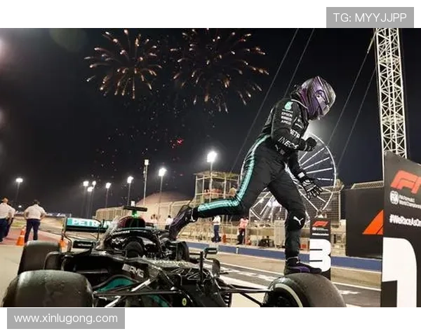 F1赛事激战正酣 红牛车队再创辉煌 路易斯·汉密尔顿力争复兴