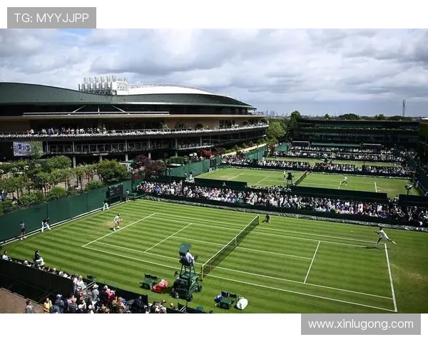 网球赛场风云再起 今年四大满贯赛事精彩纷呈球员争冠激战正酣 网球赛场风云再起 今年四大满贯赛事精彩纷呈球员争冠激战正酣